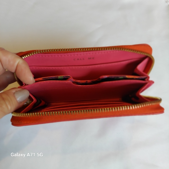 Stella & Dot Red Call Me Wallet - Picture 9 of 16
